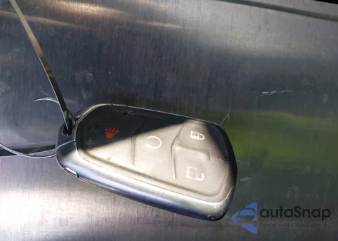 2019 Cadillac Xt4 Luxury z USA, uszkodzony, nr VIN 1GYAZAR43KF174189